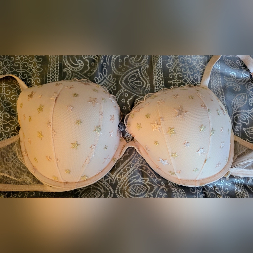 Victoria's Secret Cream Push-Up Bra with Embellished Gold Stars  SIZE 38D